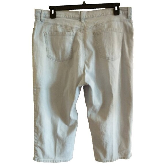 Gloria Vanderbilt Amanda Cropped Blue Light Wash Jeans Slimming Effect - 18 - Picture 3 of 6